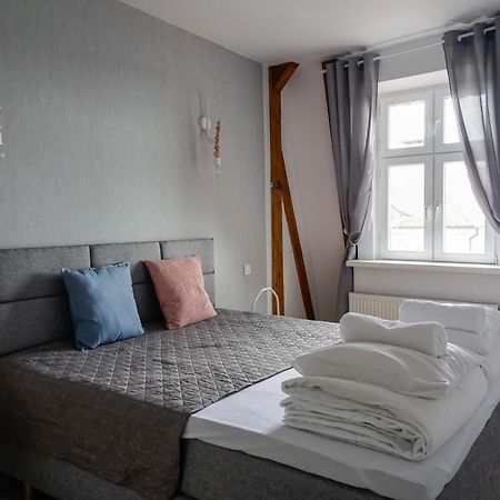 Apartamenty Torunskie Pod Krzywa Wieza Luaran gambar