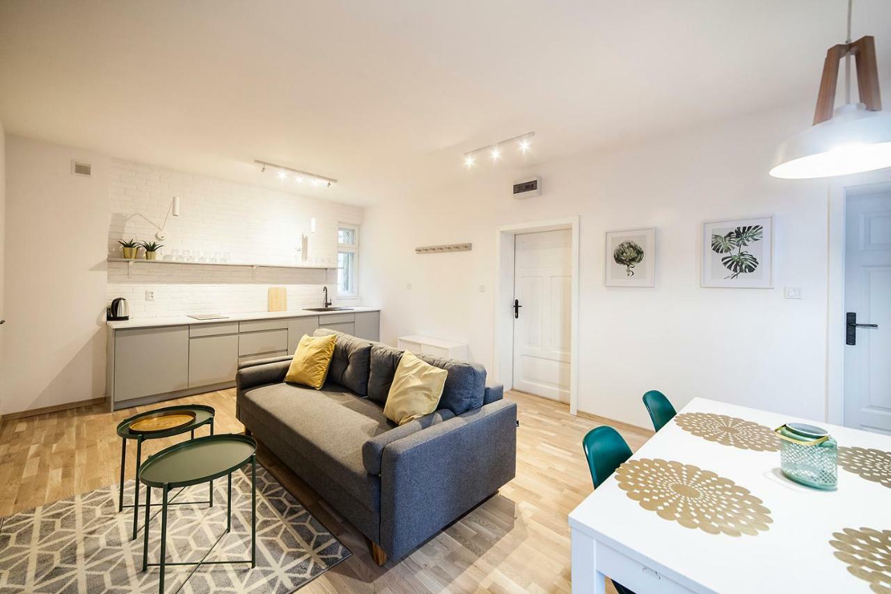 Apartamenty Torunskie Pod Krzywa Wieza Luaran gambar