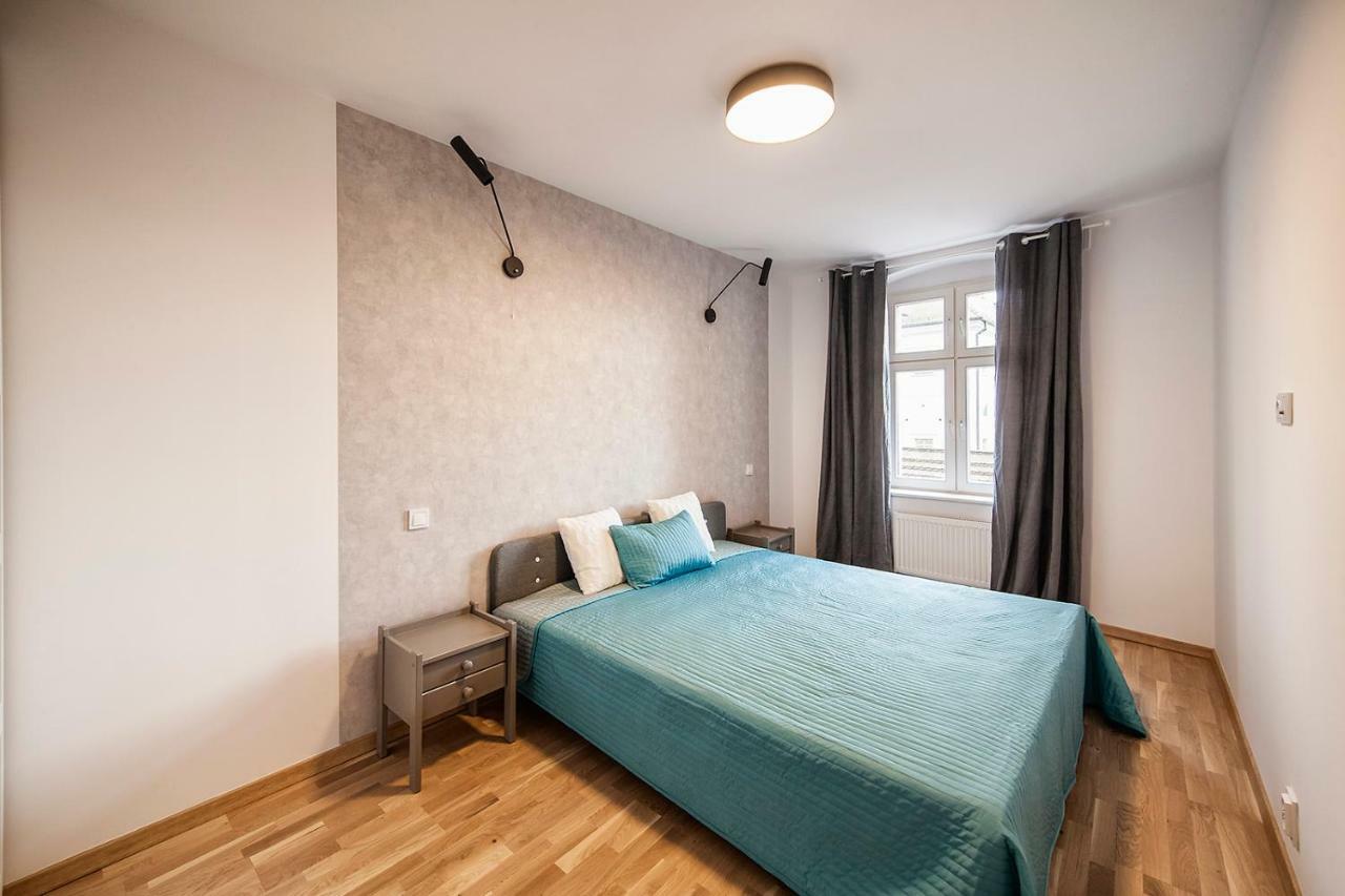 Apartamenty Torunskie Pod Krzywa Wieza Luaran gambar