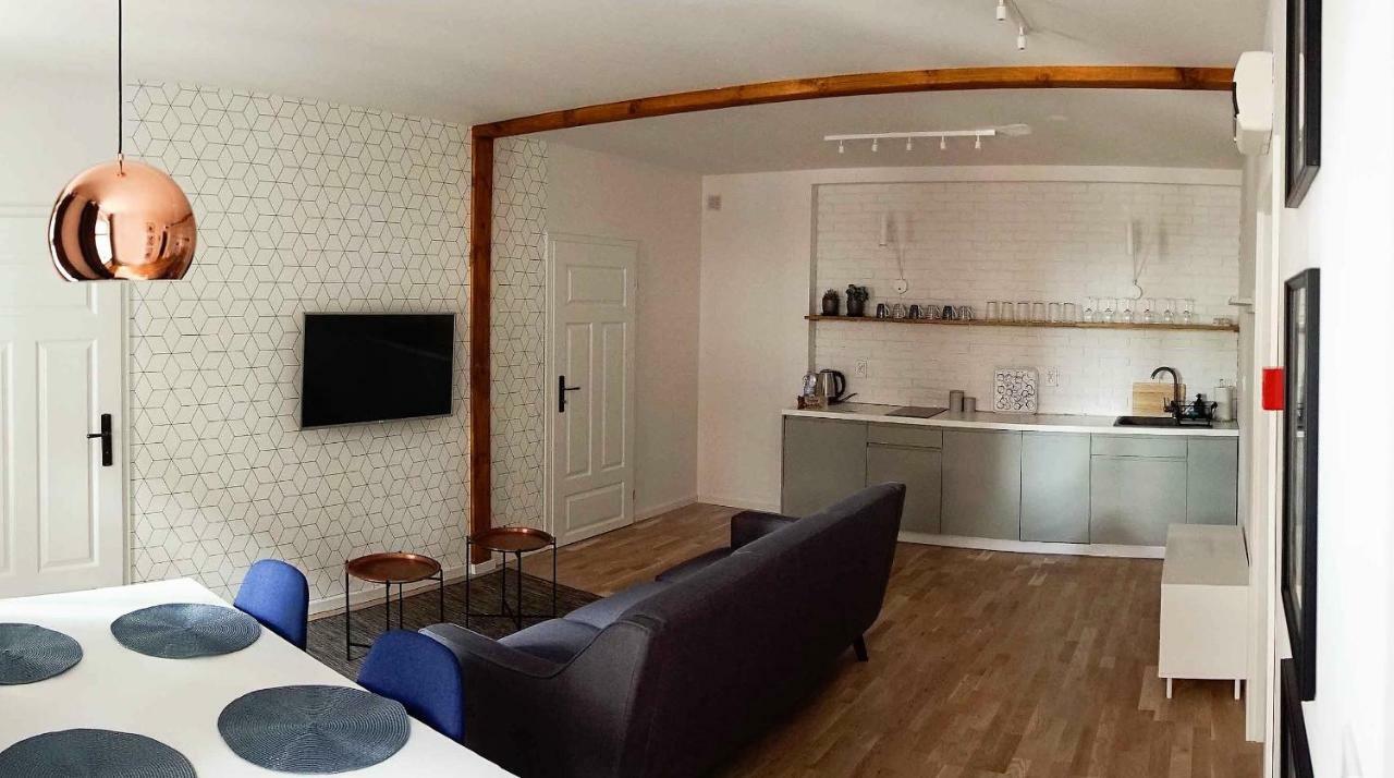 Apartamenty Torunskie Pod Krzywa Wieza Luaran gambar