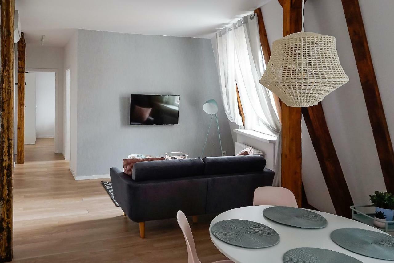 Apartamenty Torunskie Pod Krzywa Wieza Luaran gambar