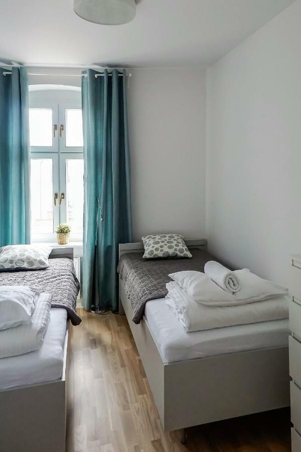 Apartamenty Torunskie Pod Krzywa Wieza Luaran gambar
