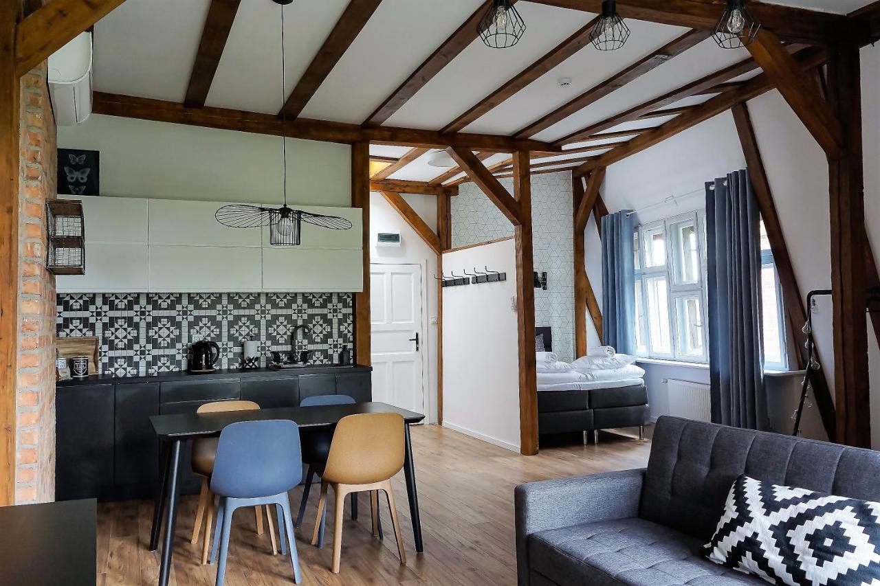 Apartamenty Torunskie Pod Krzywa Wieza Luaran gambar
